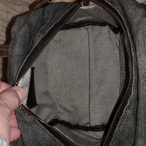 Selina Vaughan Studios backpack/crossbody - Picture 3 of 3